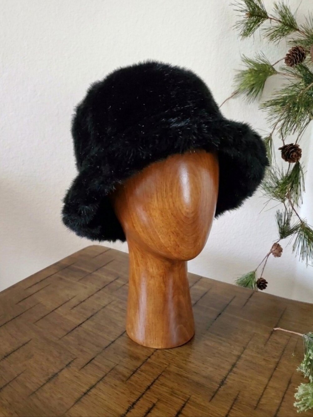 VTG Black Fuzzy Faux Fur Bucket Hat 90s Y2K Winter Cosy Fluffy Cap